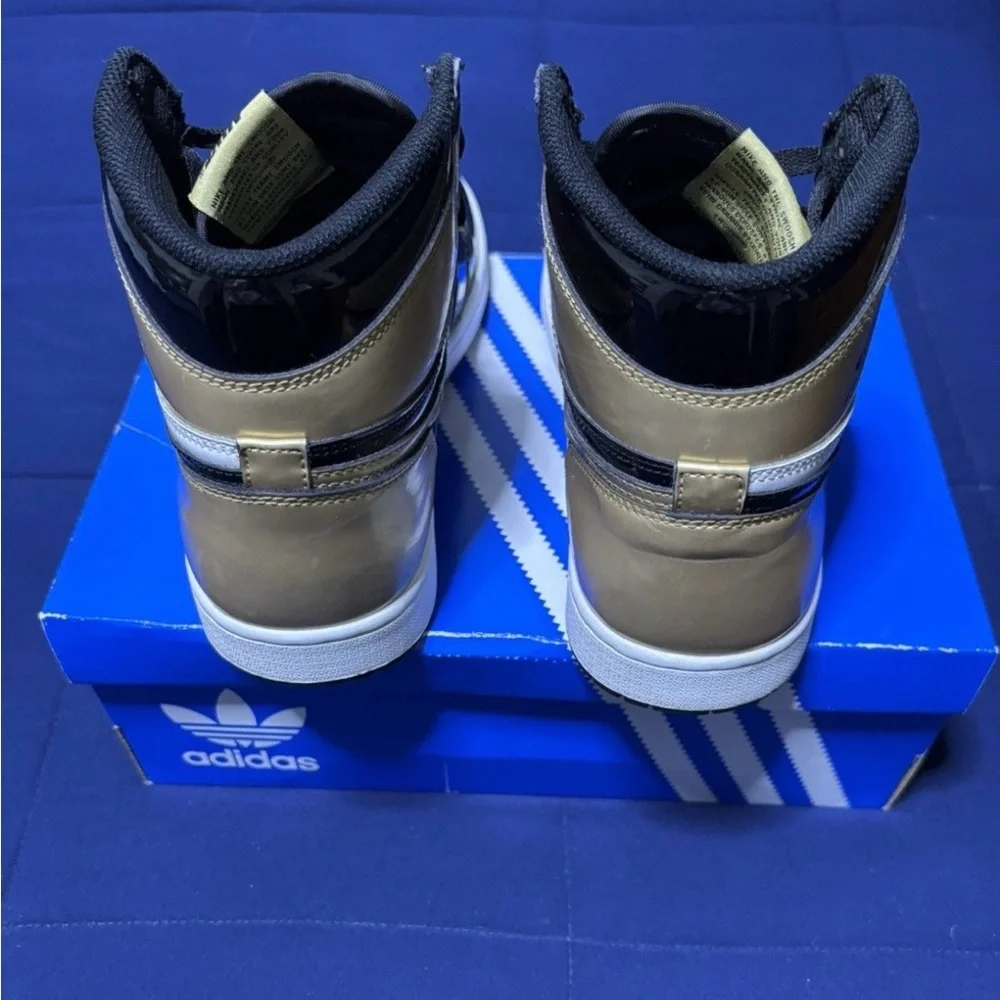 Jordan 1 Retro High OG NRG Gold Toe 2018 Size 9.5